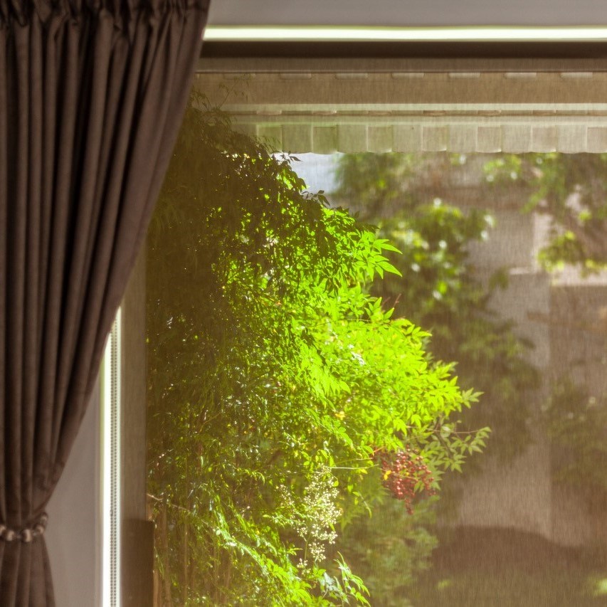 Aluminium, basswood and bamboo venetian blinds to control the light in your home | Strand Blinds